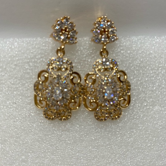 None Jewelry - New earrings